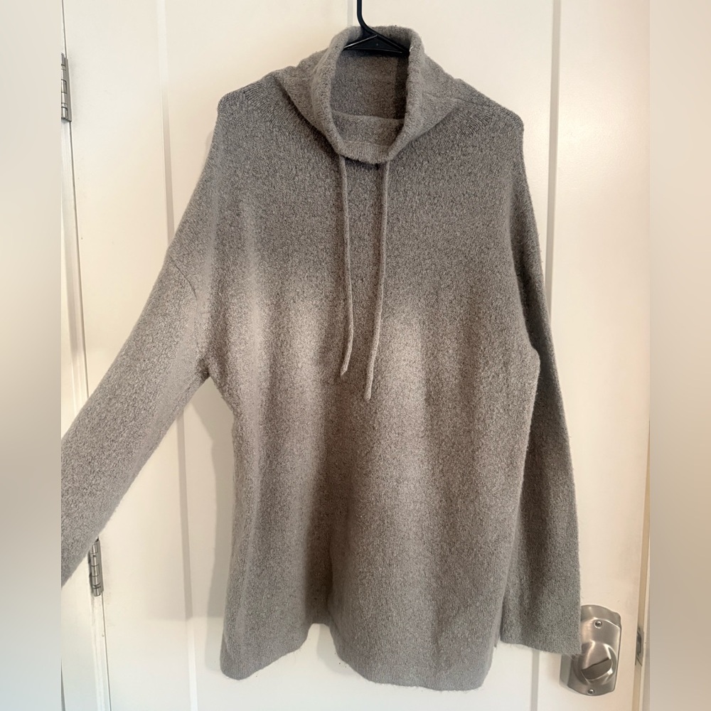 Staccato Men's Gray Turtleneck Sweater with Drawstring